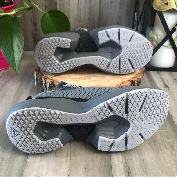 Women’s Reebok Shoes - Picture 7 of 9